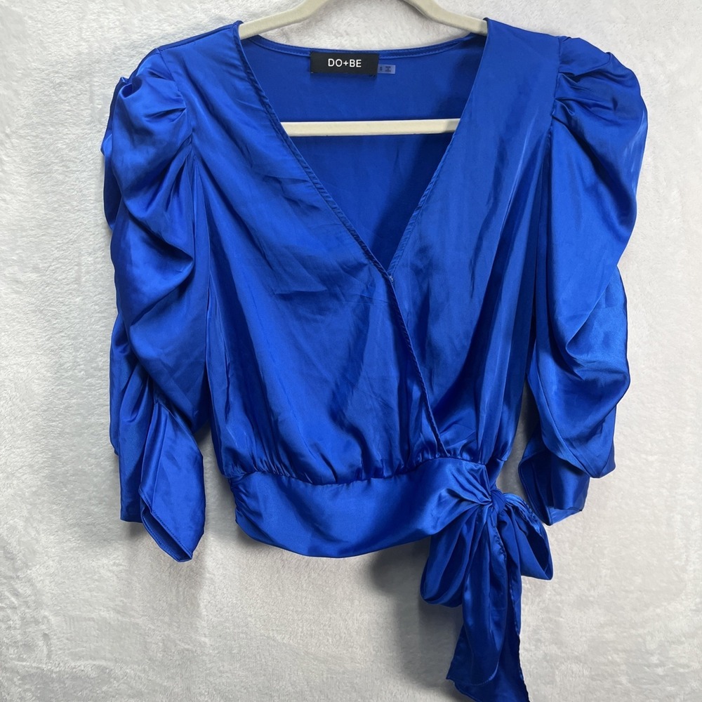 Do + Be Satin Faux Wrap Blouse Women's Small‎ Puff Sleeve Blue